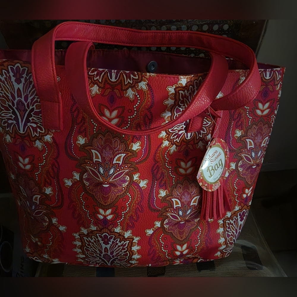 Elegant Red Paisley Tote Bag Completely Lined With Zippered Compartment